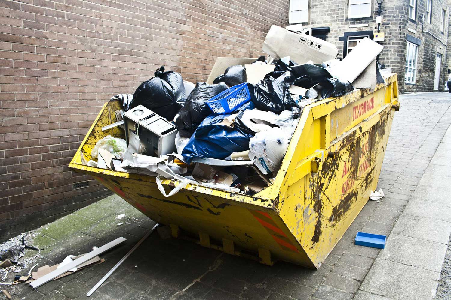 Top Benefits of Using Junk Removal Services